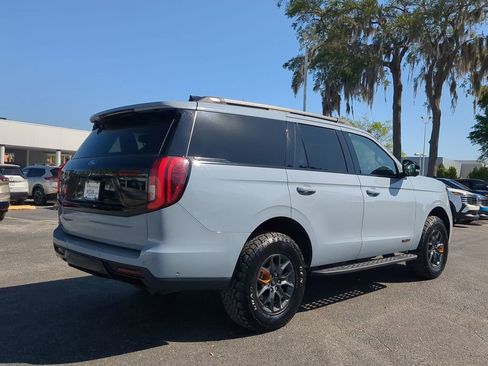 Used 2025 Ford Expedition Tremor AWD/4WD image 3