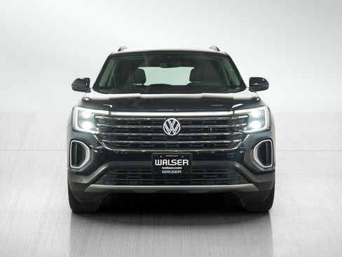 Used 2024 Volkswagen Atlas SE w/ Black Wheel Package AWD/4WD image 8
