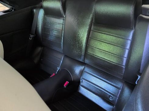 Used 2006 Ford Mustang GT Premium RWD image 10