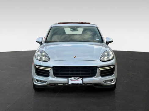 Used 2016 Porsche Cayenne GTS AWD/4WD image 2
