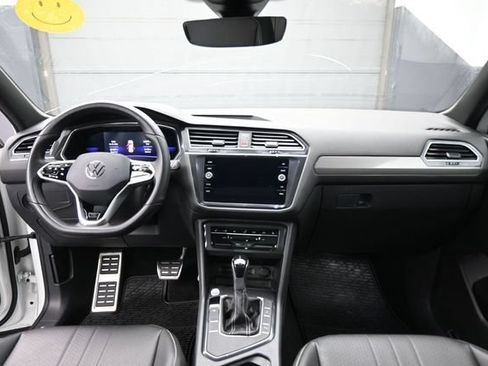 Used 2023 Volkswagen Tiguan SE R-Line FWD image 25
