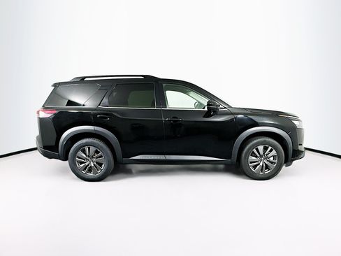 Used 2024 Nissan Pathfinder SV FWD image 10
