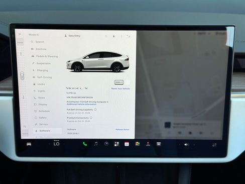 Used 2022 Tesla Model X AWD/4WD image 31