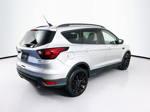 Used 2019 Ford Escape SE image 9