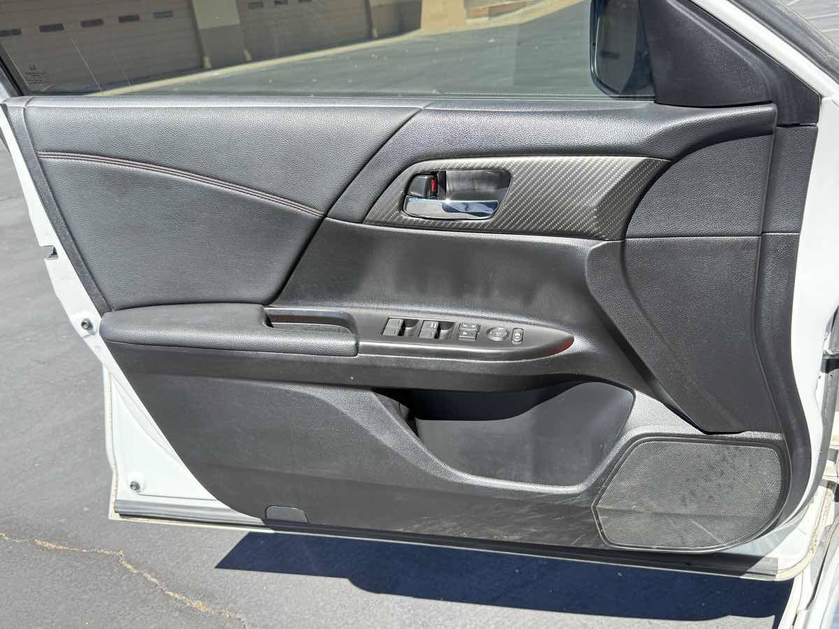 Used 2017 Honda Accord Sport Special Edition image 12