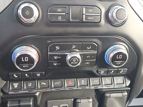 Used 2023 GMC Sierra 2500 Denali w/ Denali Ultimate Package AWD/4WD image 36