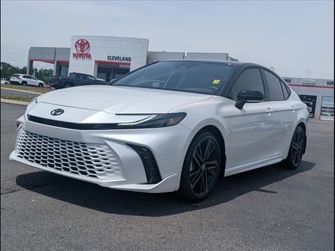 Used 2025 Toyota Camry XSE AWD/4WD image 4