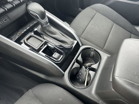 Used 2023 Chevrolet Colorado LT w/ LT Convenience Package II image 13