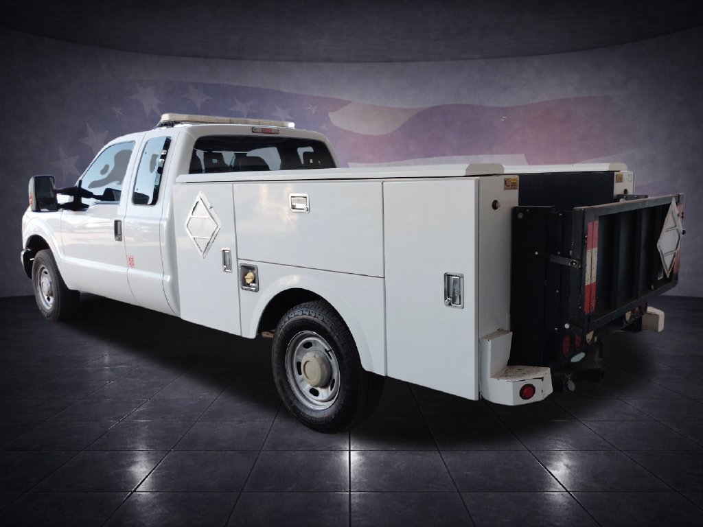 Used 2016 Ford F250 XL w/ Power Equipment Group RWD image 5