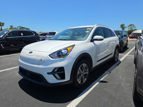Used 2019 Kia Niro EX FWD image 3