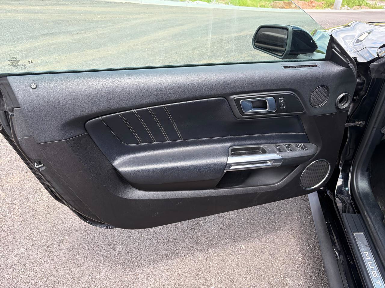 Used 2021 Ford Mustang Premium RWD image 9