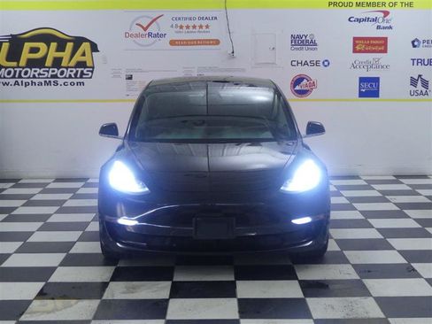 Used 2018 Tesla Model 3 Long Range AWD/4WD image 2