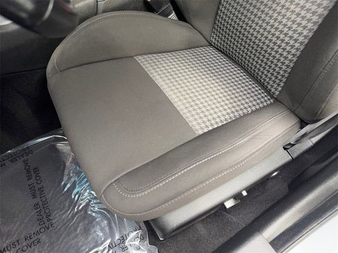 Used 2022 Dodge Charger R/T w/ Blacktop Package image 31