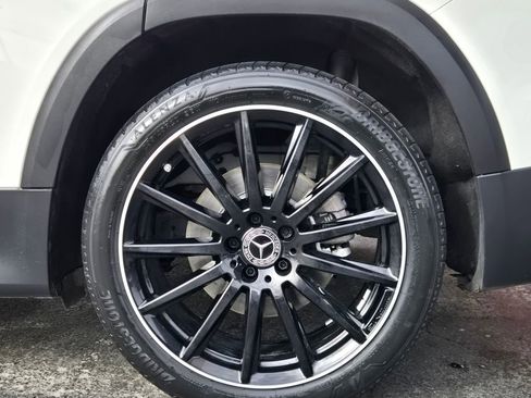 Used 2023 Mercedes-Benz GLB 250 image 9