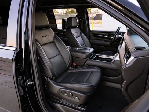 Used 2021 GMC Yukon Denali w/ Denali Ultimate Package image 26