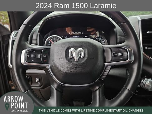 Used 2024 RAM 1500 Laramie AWD/4WD image 27