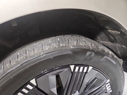 Certified 2025 Nissan Murano Platinum w/ Cargo Package image 29