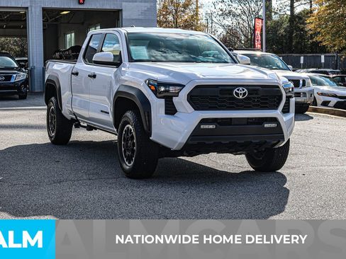 Used 2024 Toyota Tacoma TRD Off-Road image 5