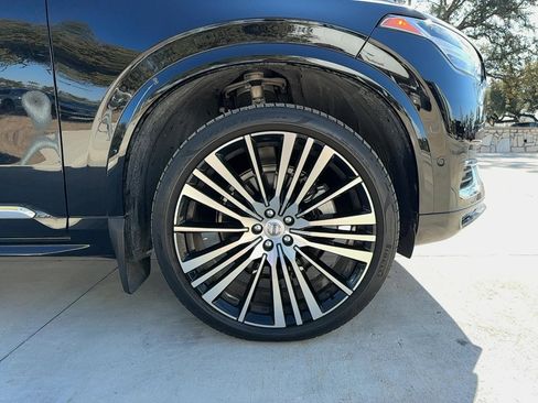 Certified 2023 Volvo XC90 B6 Ultimate w/ Lounge Package AWD/4WD image 9