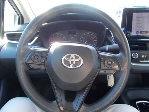 Used 2023 Toyota Corolla LE image 14