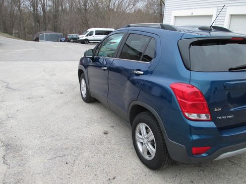 Used 2019 Chevrolet Trax LT w/ LT Convenience Package AWD/4WD image 8