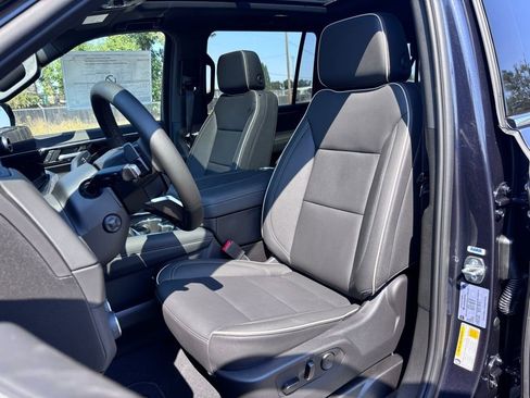 New 2025 Chevrolet Suburban Premier w/ Sun And Tow Package image 36