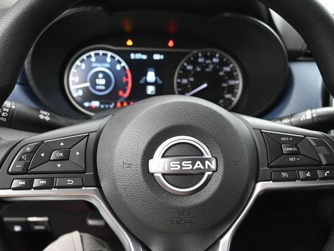 New 2025 Nissan Versa SV w/ Trunk Package FWD image 21