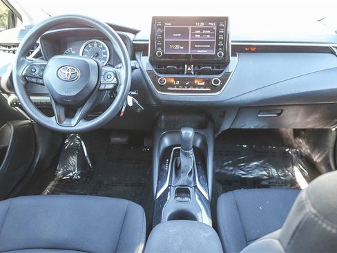Used 2020 Toyota Corolla LE image 16