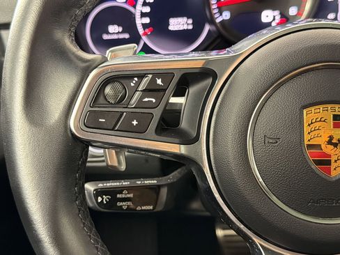 Used 2019 Porsche Cayenne S image 19