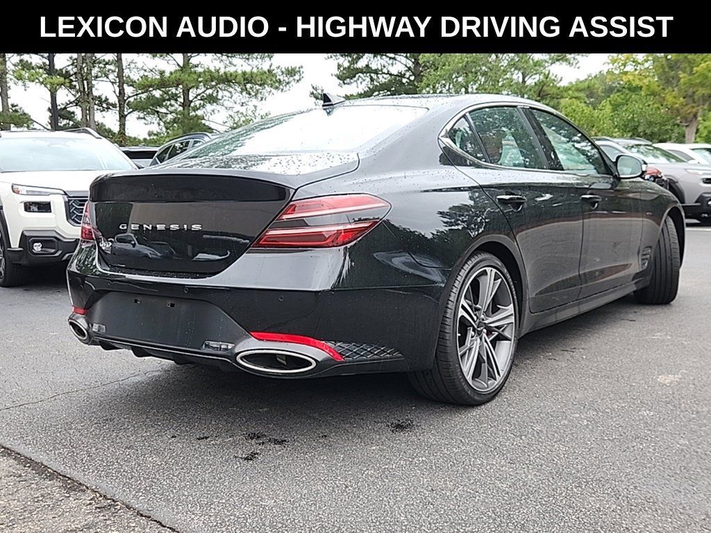 Used 2025 Genesis G70 2.5T image 2