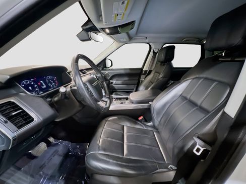Used 2019 Land Rover Range Rover Sport SE image 16