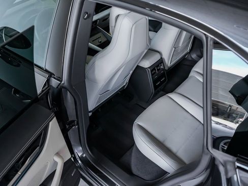 New 2026 Porsche Macan 4S Electric image 24