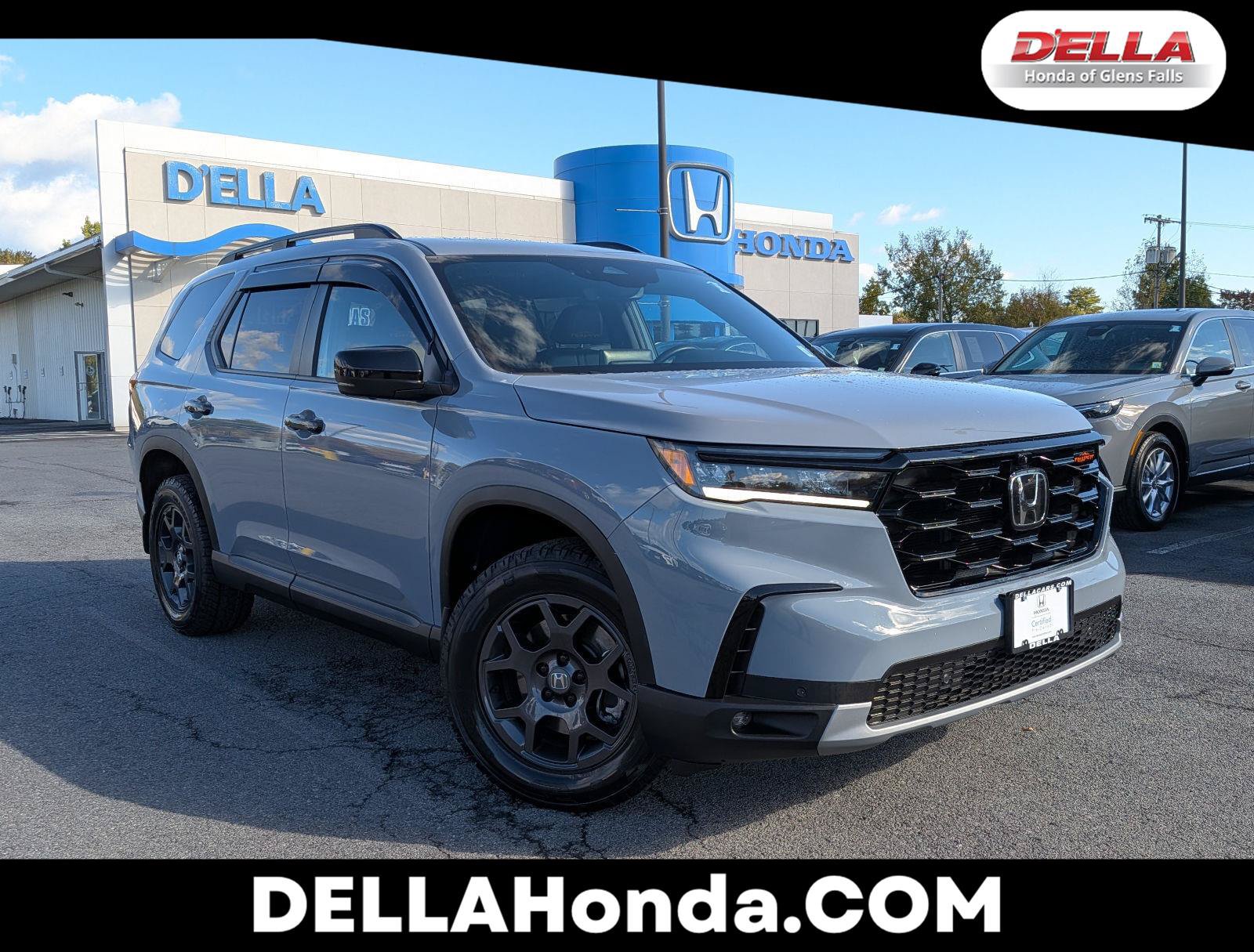 Certified 2025 Honda Pilot TrailSport image 1