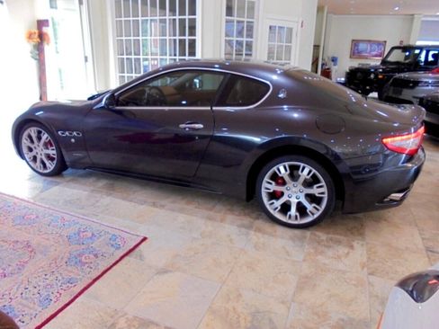 Used 2009 Maserati GranTurismo S RWD image 5