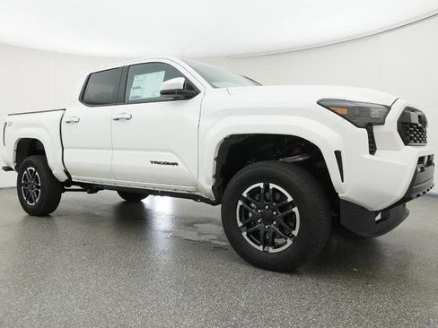 New 2025 Toyota Tacoma TRD Sport image 32