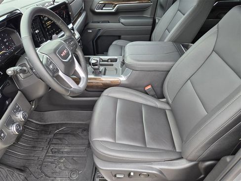 Used 2025 GMC Sierra 1500 Elevation w/ Elevation Premium Package image 13