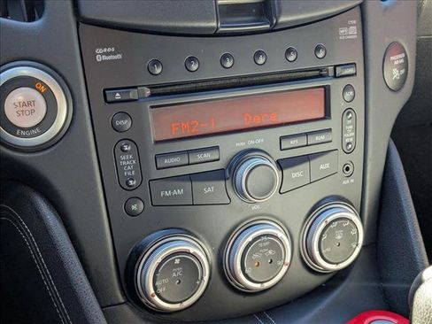 Used 2009 Nissan 370Z Touring w/ Sport Pkg image 14