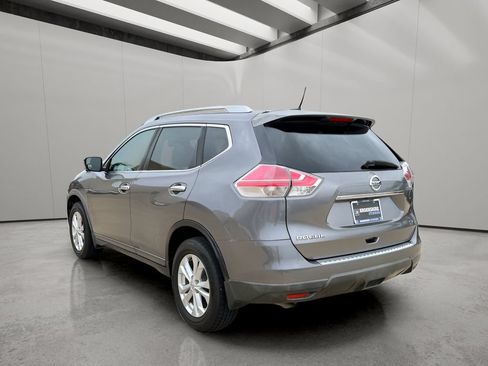 Used 2016 Nissan Rogue SV w/ SV Premium Package FWD image 3