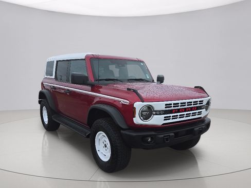 Used 2025 Ford Bronco Heritage Edition AWD/4WD image 1