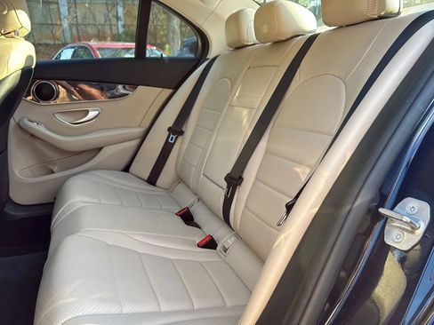 Used 2018 Mercedes-Benz C 300 4MATIC Sedan image 27