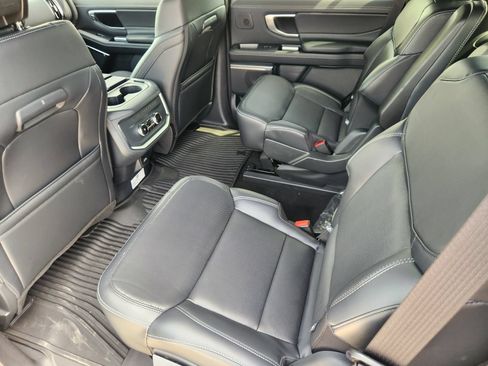 New 2027 Ford Expedition Platinum w/ Stealth Appearance Package AWD/4WD image 25