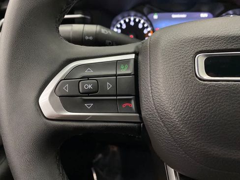 Used 2024 Jeep Compass Latitude AWD/4WD image 14