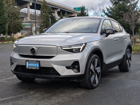 Used 2023 Volvo C40 P8 Recharge Ultimate w/ Protection Package Premier image 3