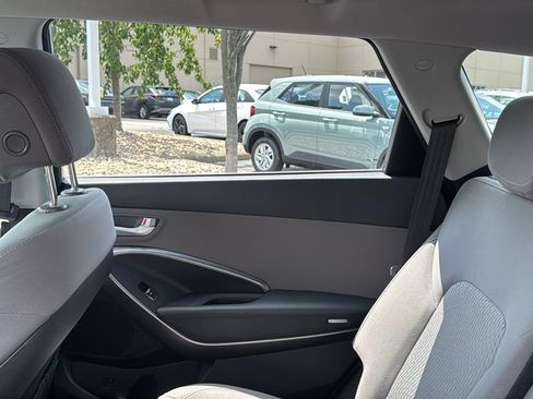 Used 2018 Hyundai Santa Fe SE AWD/4WD image 26