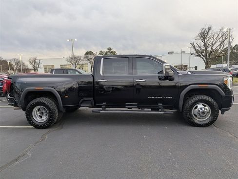 Used 2023 GMC Sierra 3500 Denali image 9