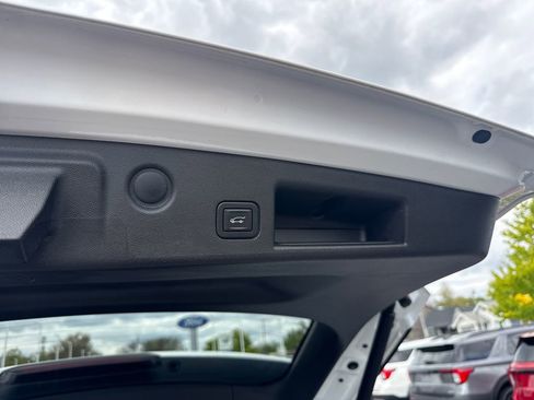 Used 2022 Chevrolet Equinox LT AWD/4WD image 15