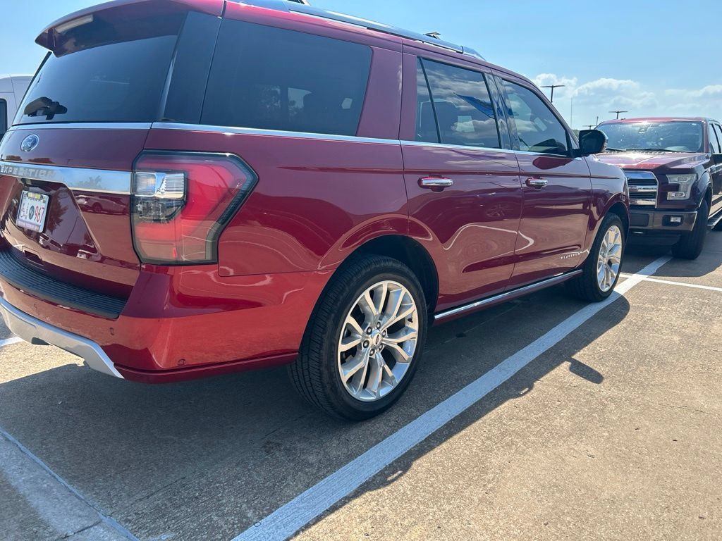 Used 2019 Ford Expedition Platinum AWD/4WD image 5