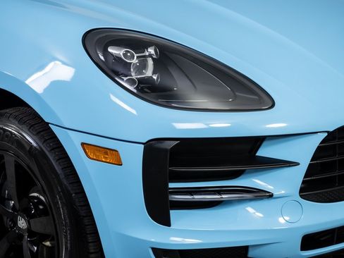 Used 2020 Porsche Macan image 36