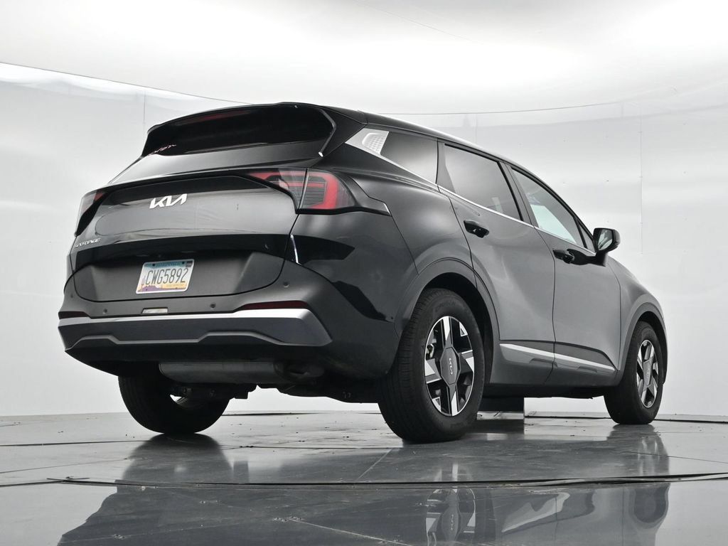 Used 2026 Kia Sportage LX FWD image 32