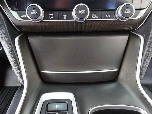 Used 2021 Honda Accord Touring image 30